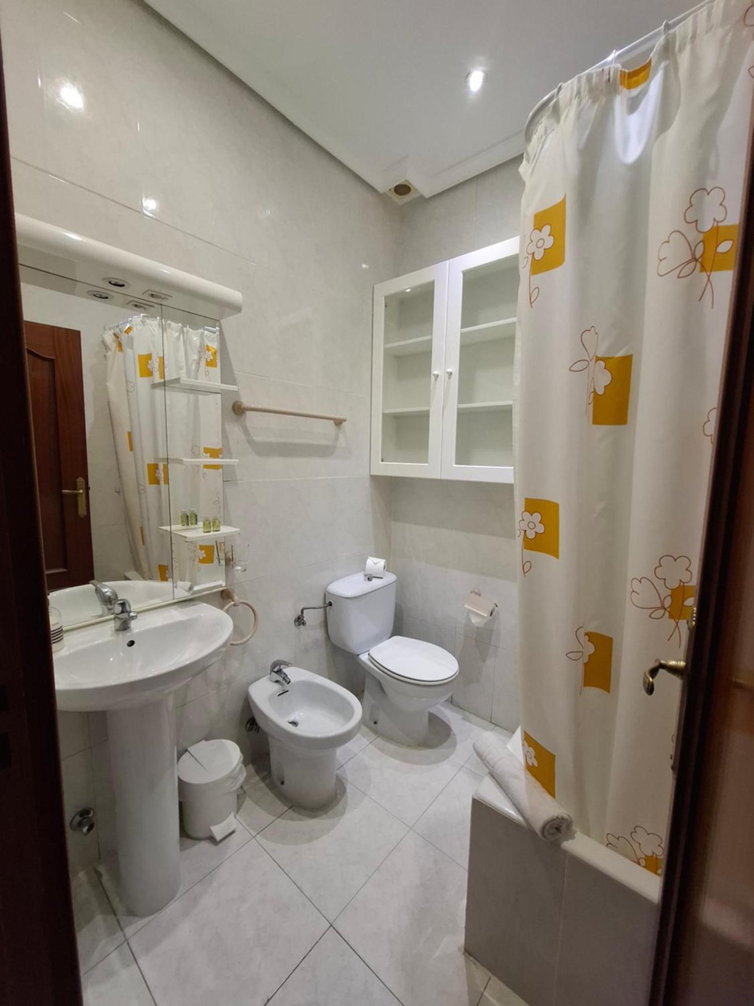 Double Room Private Bathroom