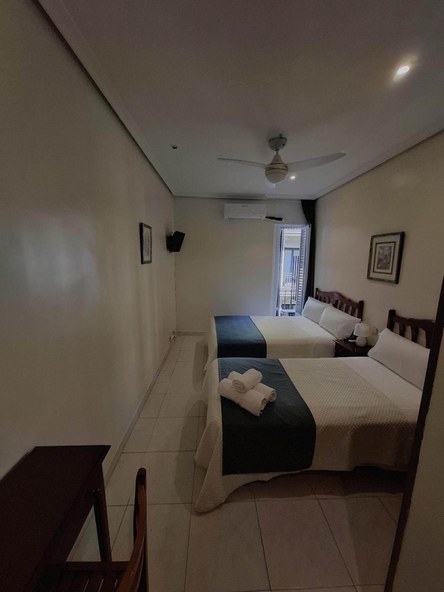 Double Room Private Bathroom