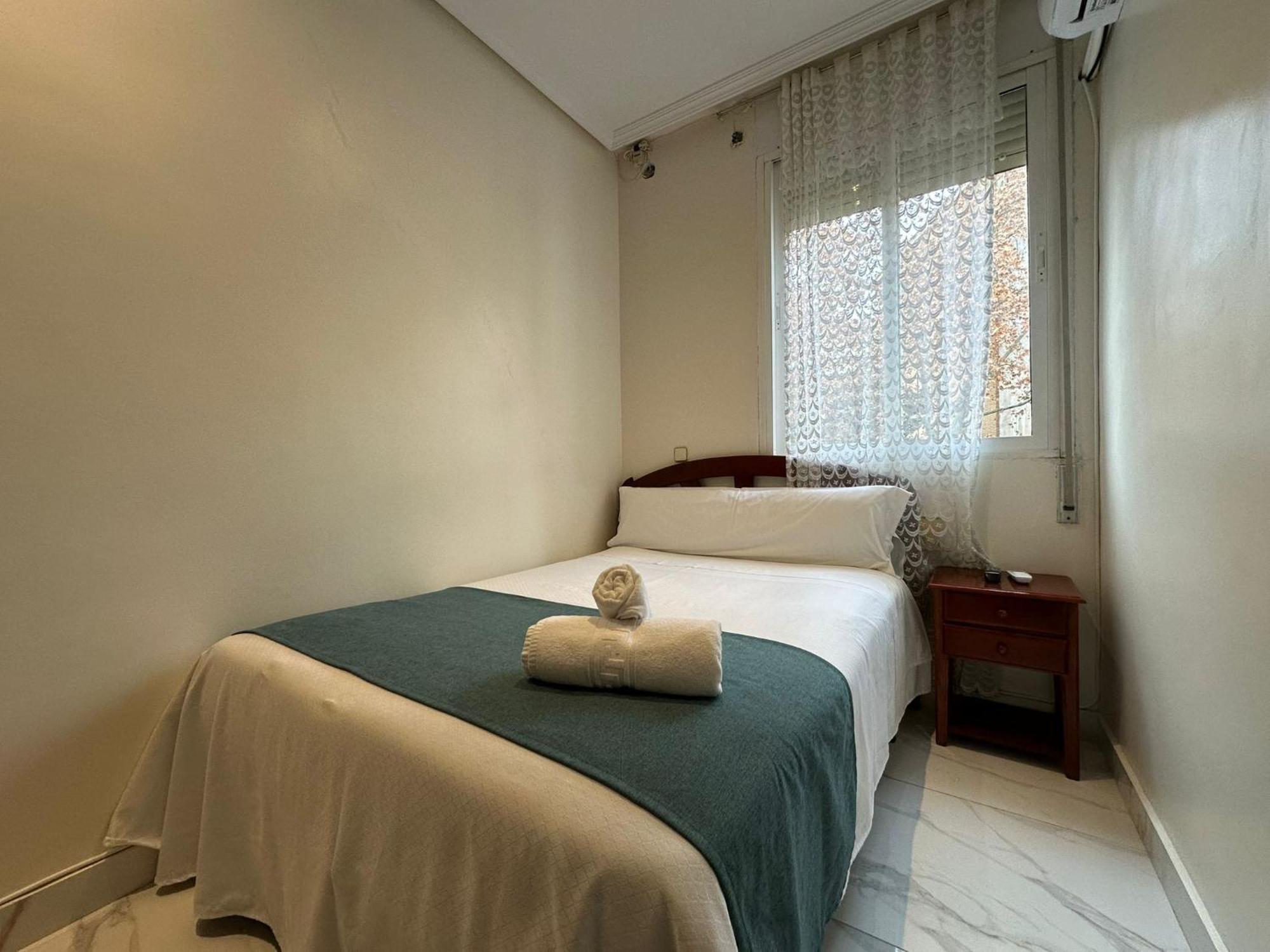 Single Room Private Bathroom