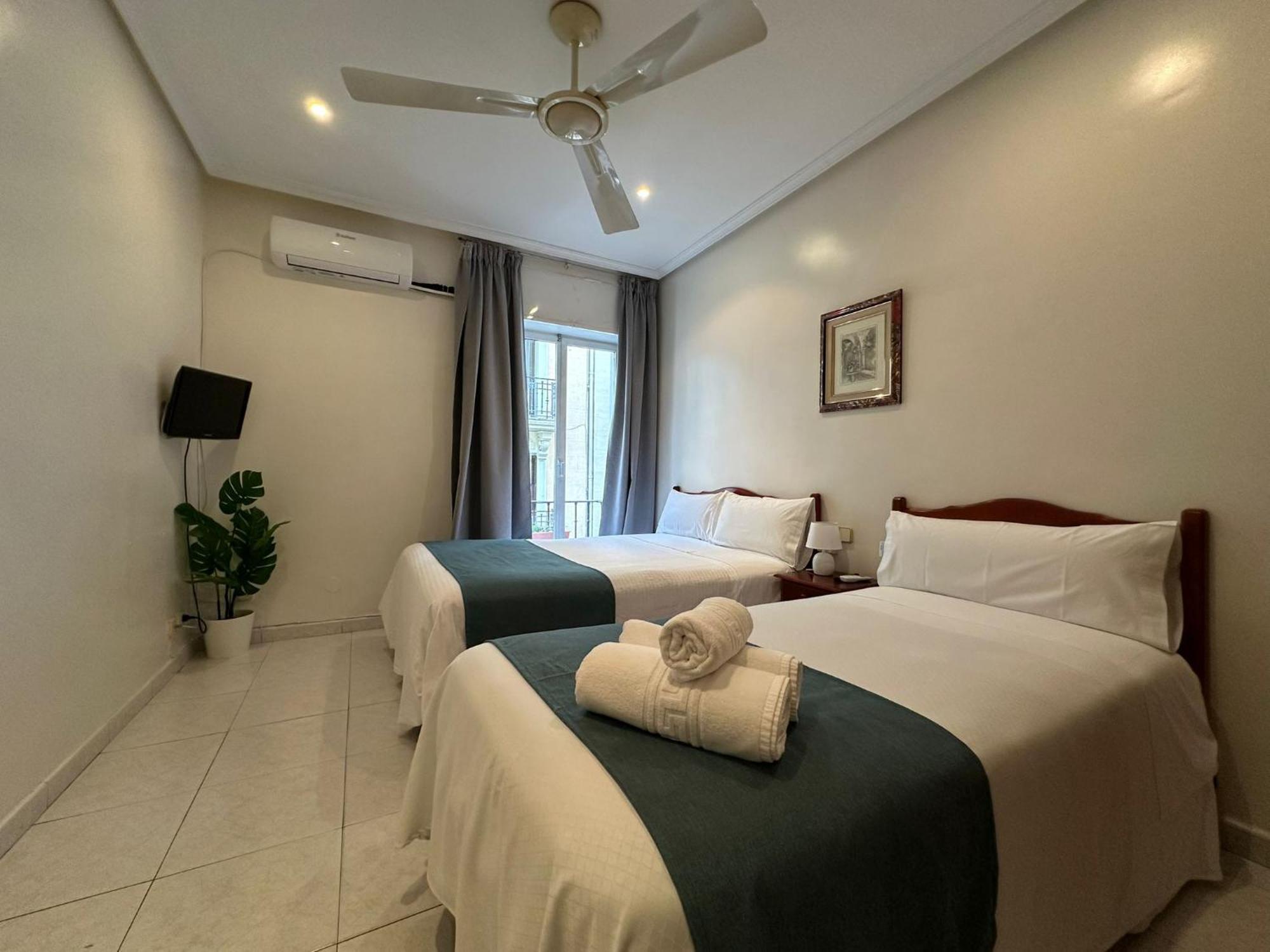 Triple Room Private Bathroom